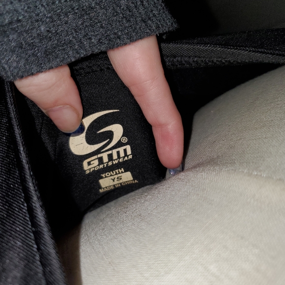 โค๏ธโ๐ฉน GTM Cheer crop top - Picture 4 of 4